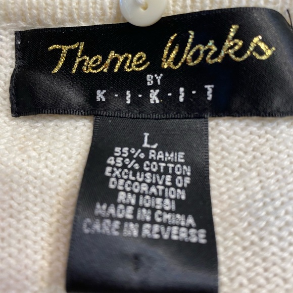 Theme Works by Kikit women’s Christmas sweater size large. Ugly Christmas? - Picture 6 of 16